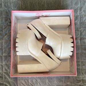 Jeffrey Campbell Scully platform heel
